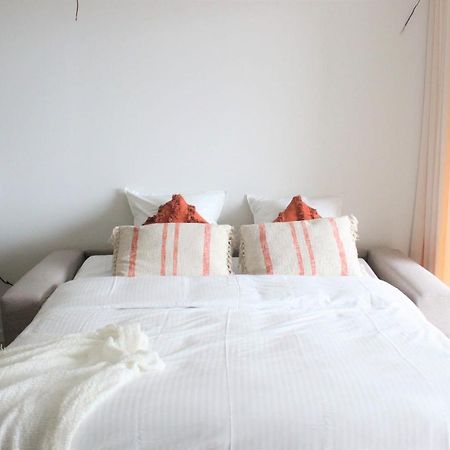 Crystal Residences - Luxurious Seaside Apartments Остенде Экстерьер фото