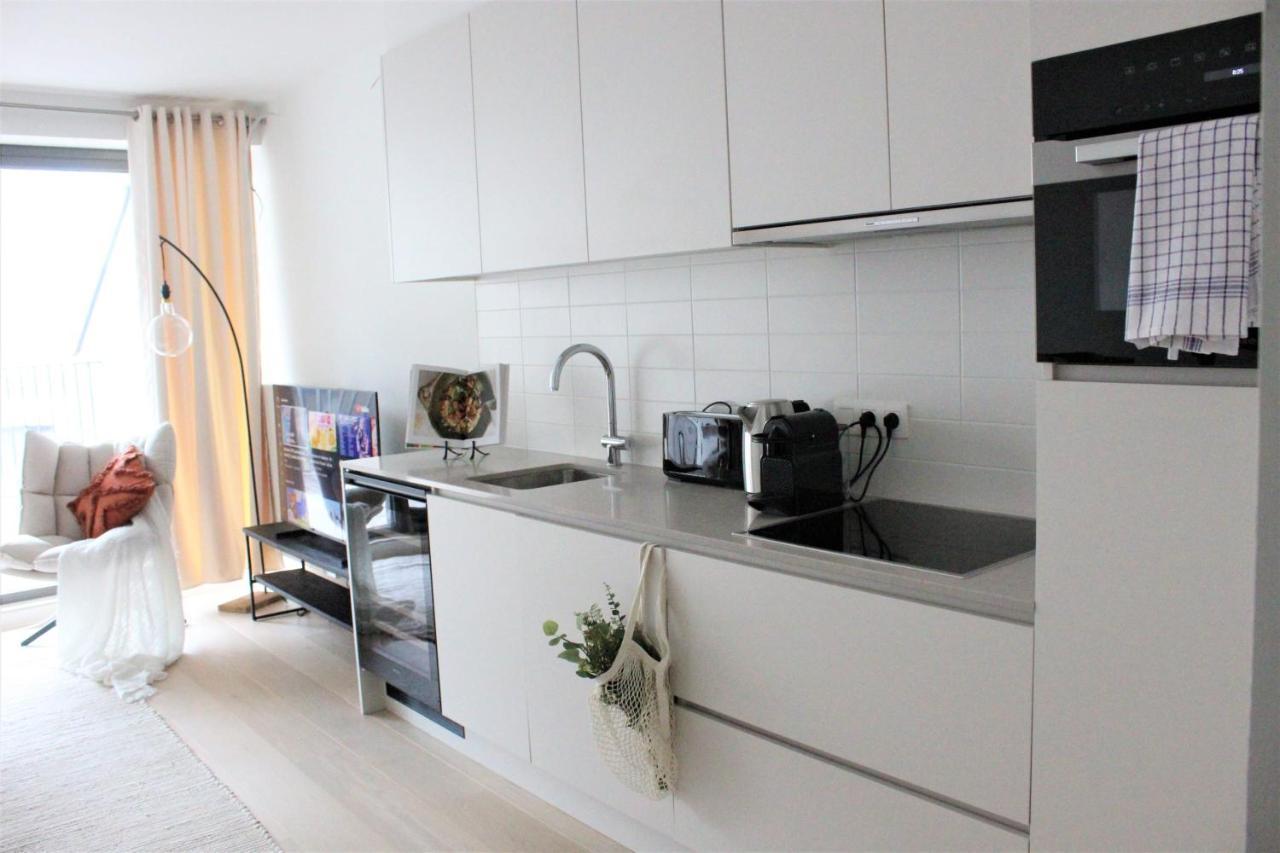 Crystal Residences - Luxurious Seaside Apartments Остенде Экстерьер фото