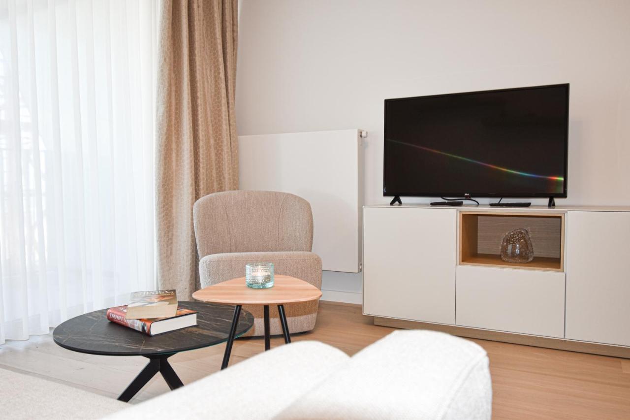 Crystal Residences - Luxurious Seaside Apartments Остенде Экстерьер фото