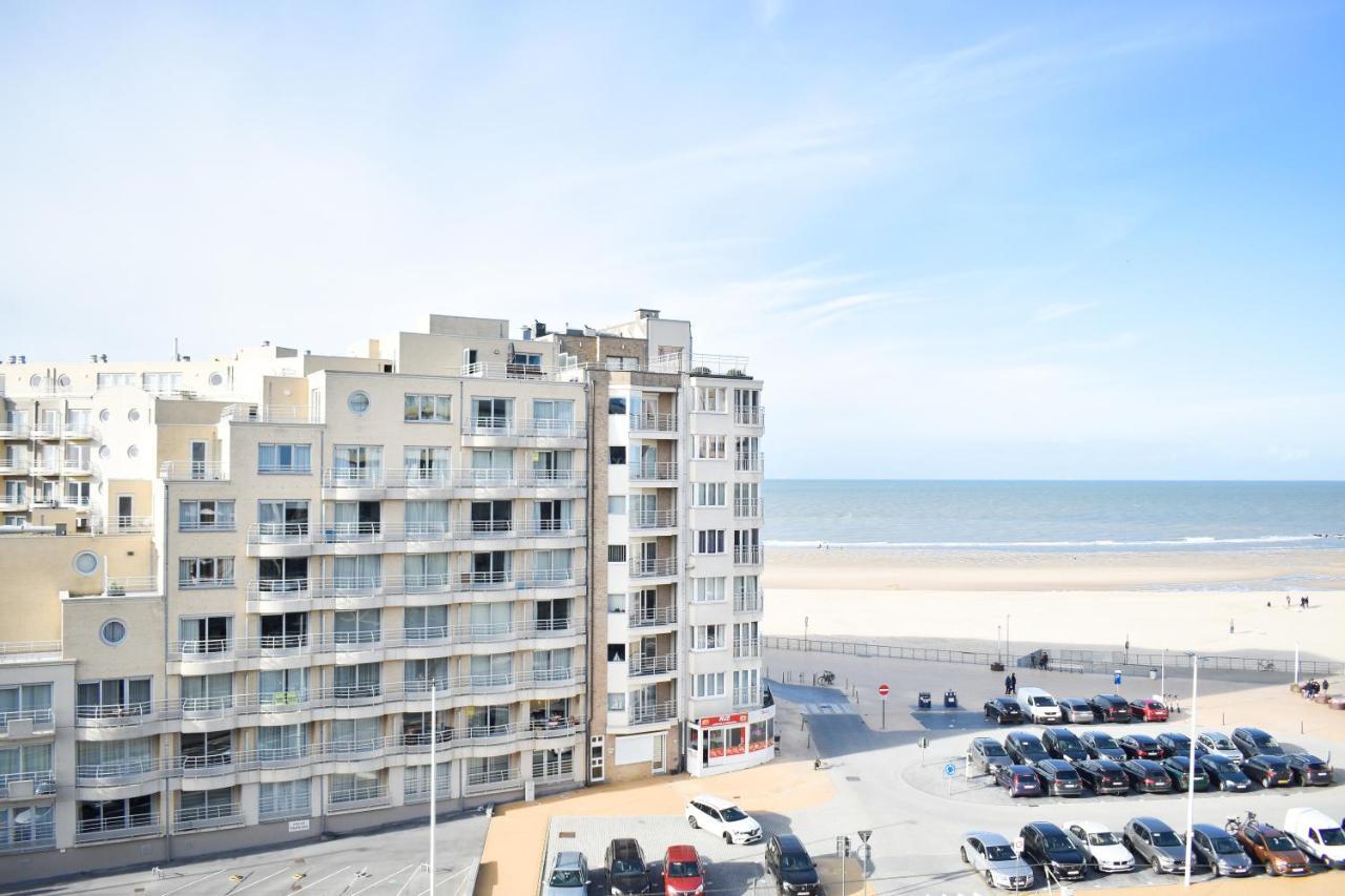 Crystal Residences - Luxurious Seaside Apartments Остенде Экстерьер фото