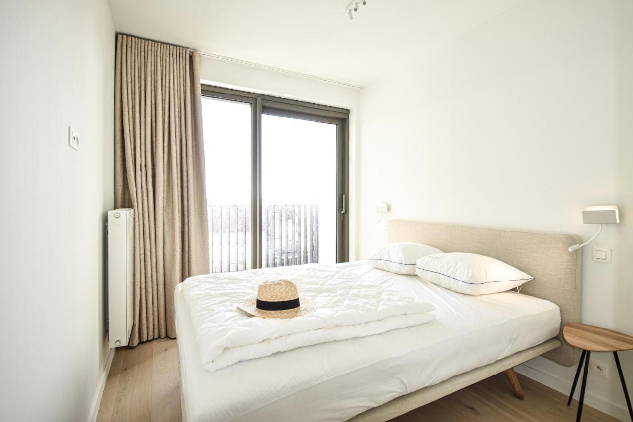 Crystal Residences - Luxurious Seaside Apartments Остенде Экстерьер фото